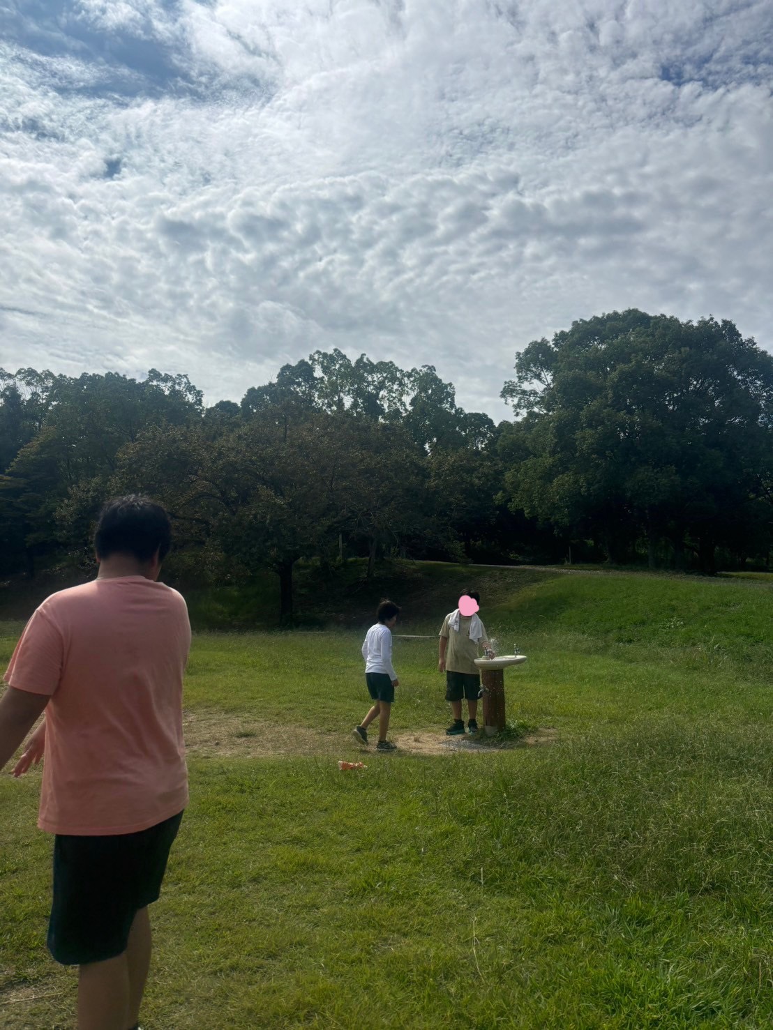 大阪市浪速区の放課後等デイサービスオハナピース大阪日本橋の蜻蛉池公園へおでかけ